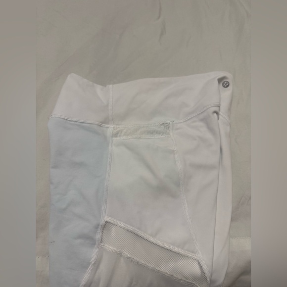 Lululemon Mesh In Motion Crop *23" Stained While Washing - Picture 11 of 13